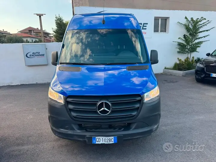 Mercedes-Benz Sprinter 2021 photo 2
