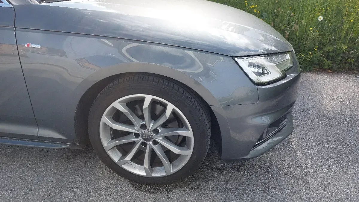 Audi A4 2017 photo 2