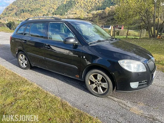 Skoda Fabia 2008 photo 3