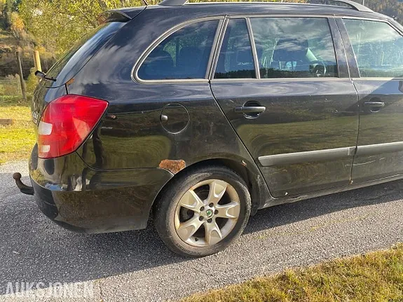 Skoda Fabia 2008 photo 5