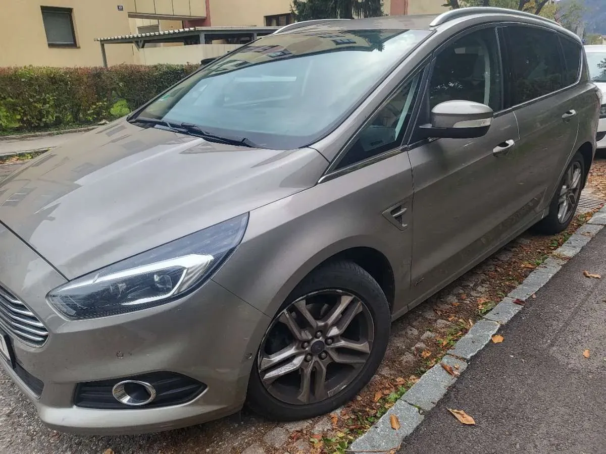 Ford S-Max