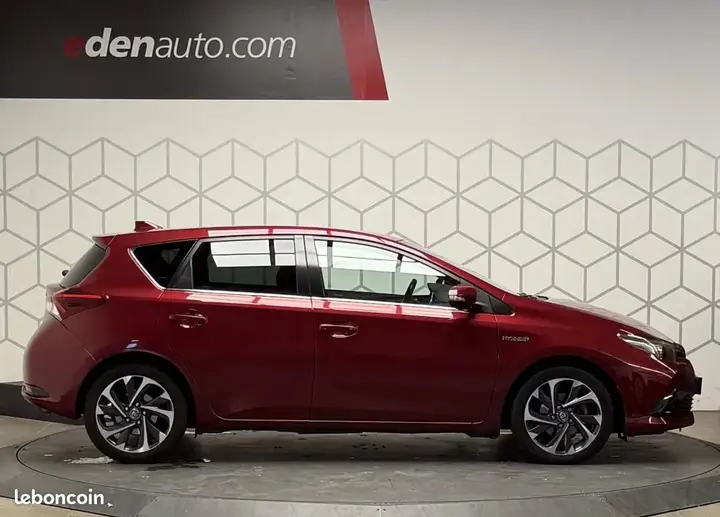 Toyota Auris 2017 photo 4
