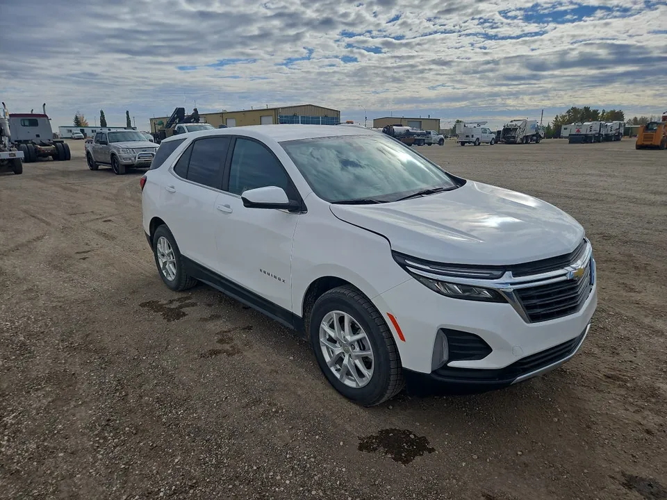 Chevrolet Equinox 2022 photo 2