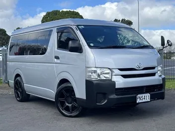 Toyota Hiace 2017 photo 4