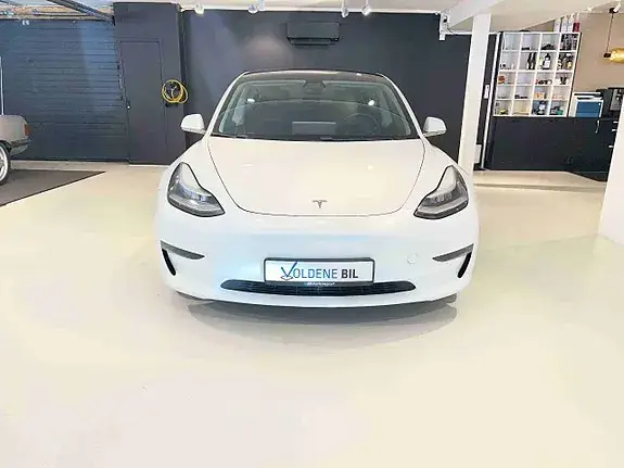 Tesla Model 3 2020 photo 2