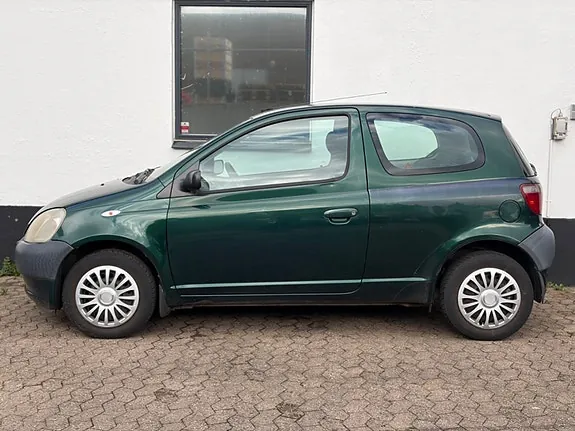 Toyota Yaris 2002 photo 3