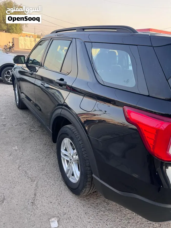 Ford Explorer 2023 photo 3