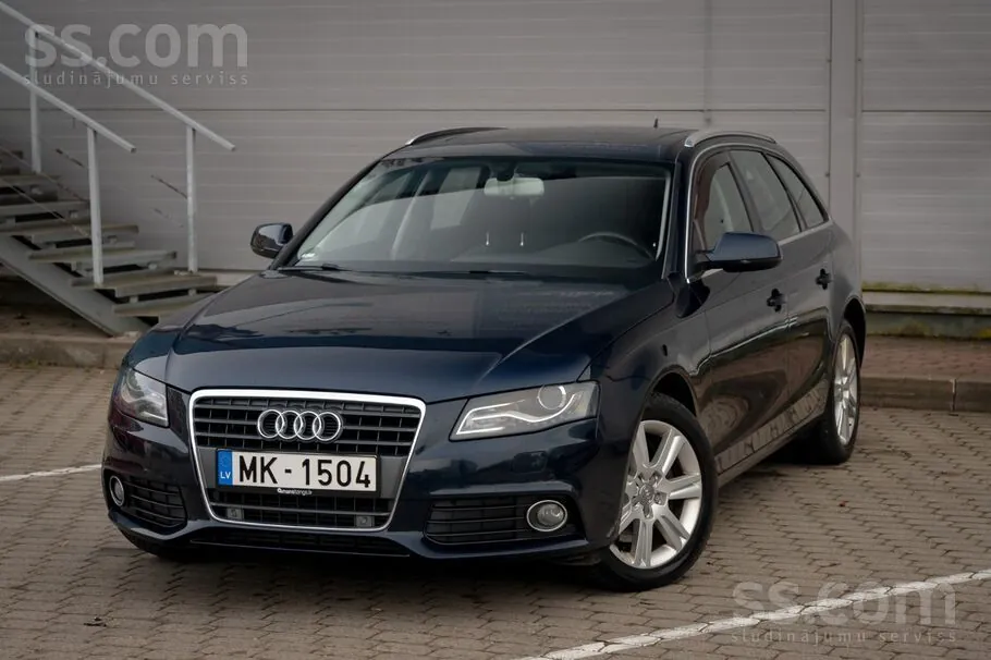 Audi A4 2010 photo 3
