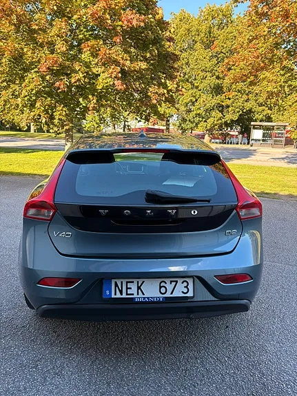 Volvo V40 2014 photo 2