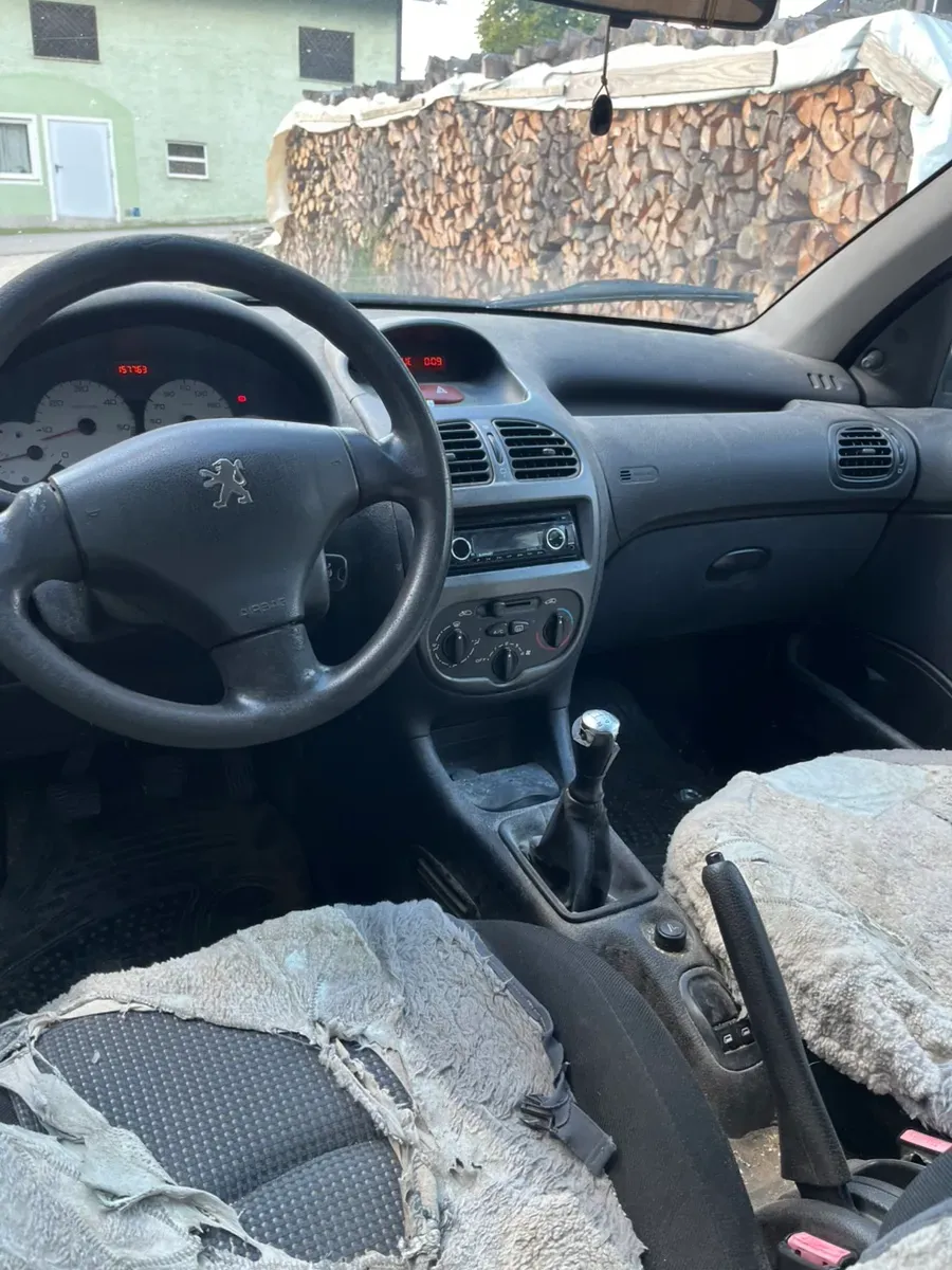 Peugeot 206 2004 photo 3