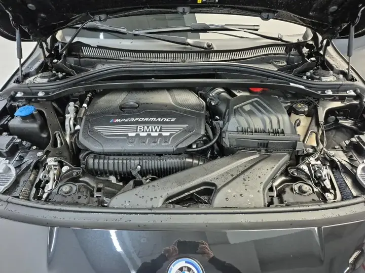 BMW 1 Series 2023 photo 5