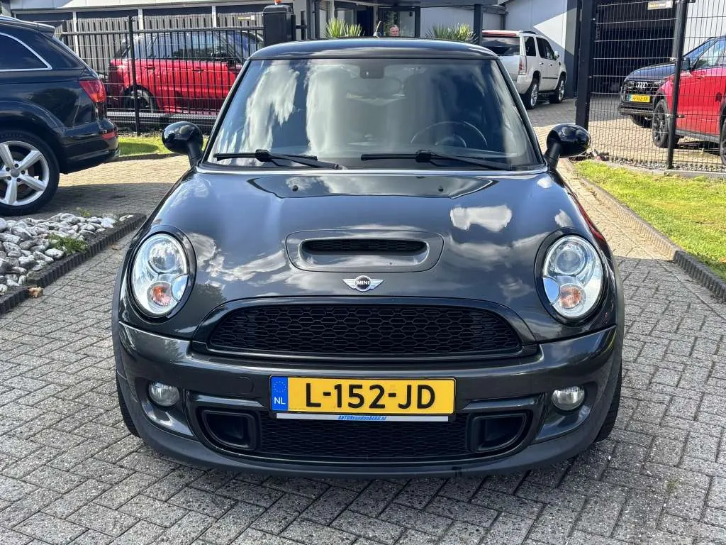 Mini Cooper S 2012 photo 2