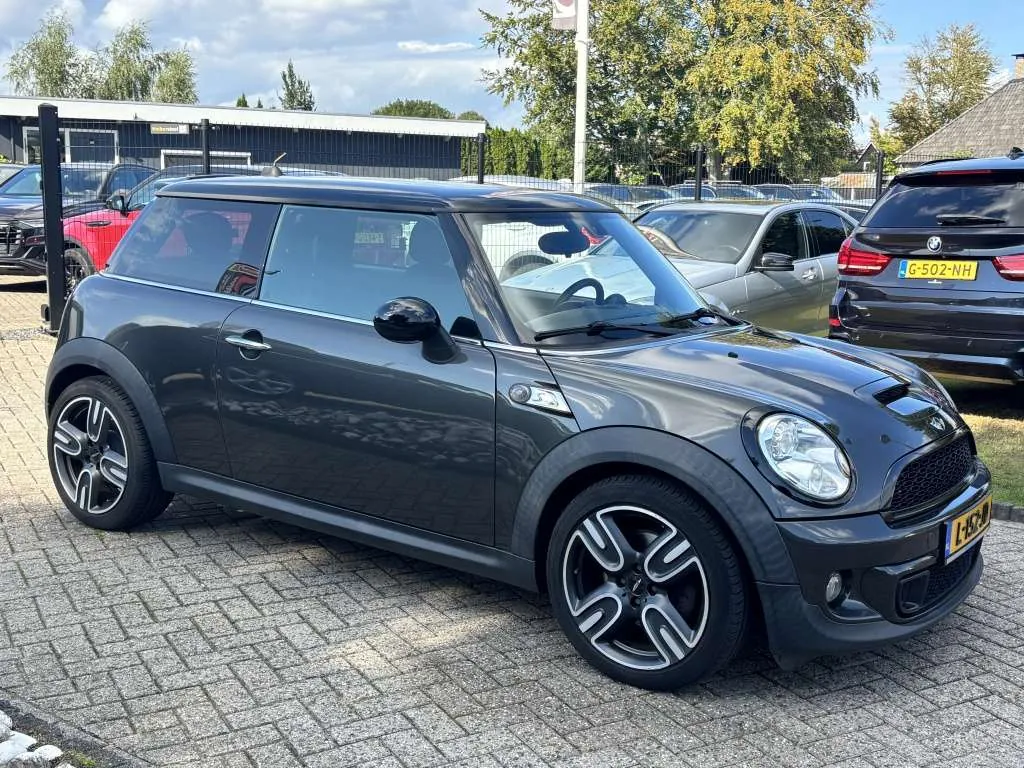 Mini Cooper S 2012 photo 3