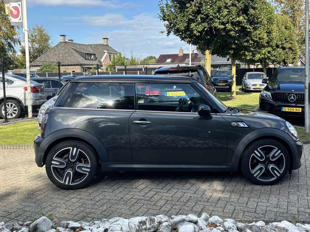 Mini Cooper S 2012 photo 4