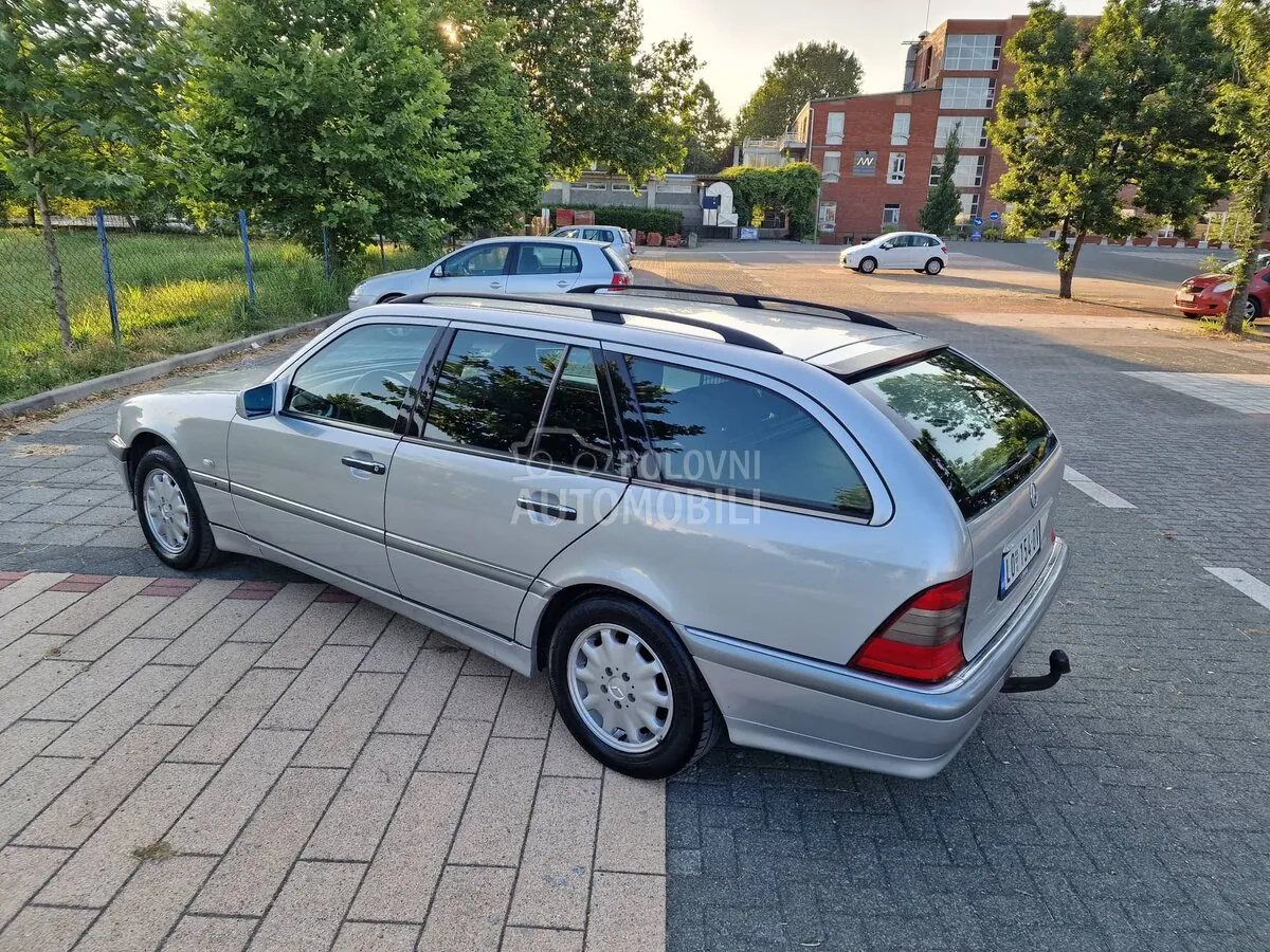 Mercedes-Benz C 220 2000 photo 2