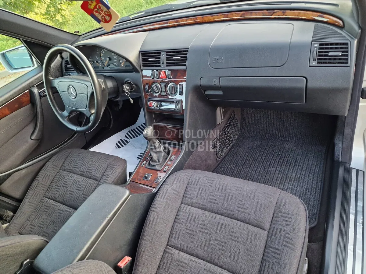 Mercedes-Benz C 220