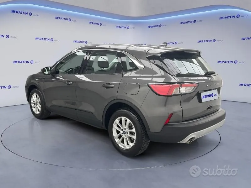 Ford Kuga 2022 photo 2