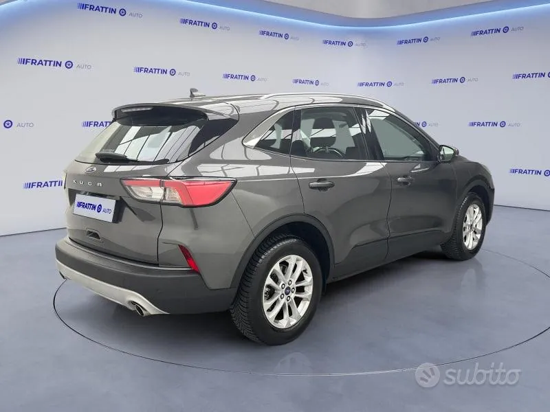 Ford Kuga 2022 photo 3