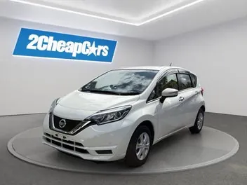 Nissan Note 2018 photo 2