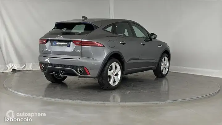 Jaguar E-Pace 2018 photo 5