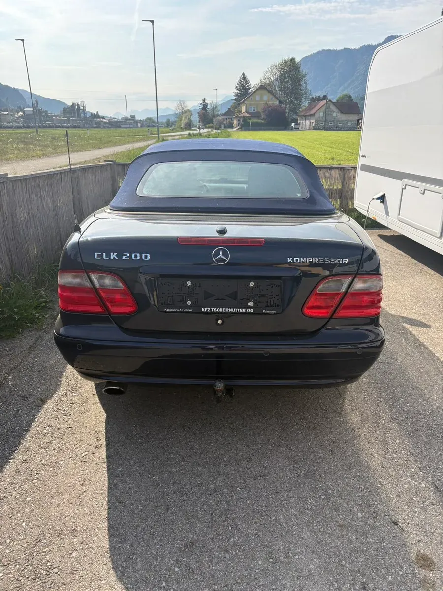 Mercedes-Benz Clk-Class 2001 photo 2