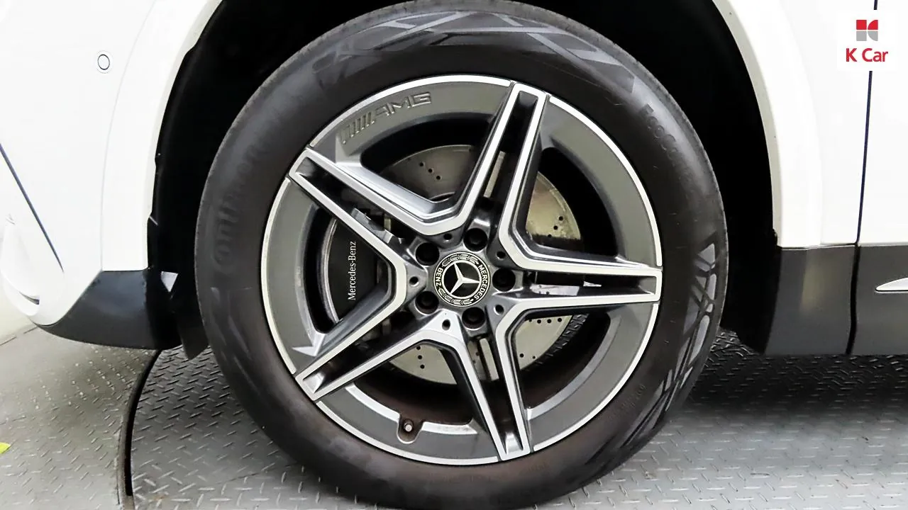 Mercedes-Benz Gla Class 2024 photo 5