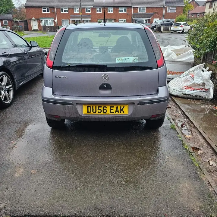 Vauxhall Corsa 2006 photo 2