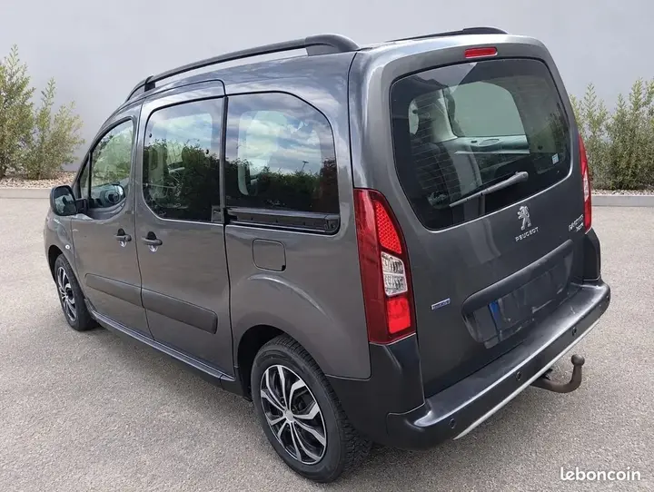 Peugeot Partner Tepee 2016 photo 5