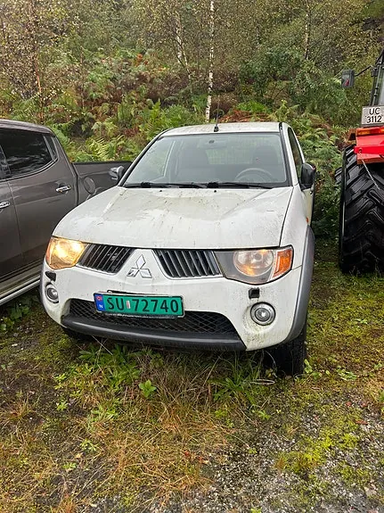 Mitsubishi L200 Club Cab