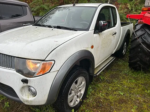 Mitsubishi L200 Club Cab 2007 photo 2