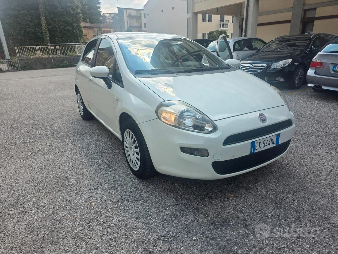Fiat Punto 2014 photo 2