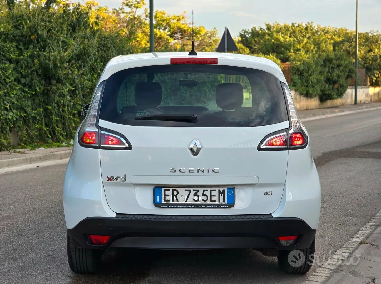 Renault Scenic 2014 photo 4