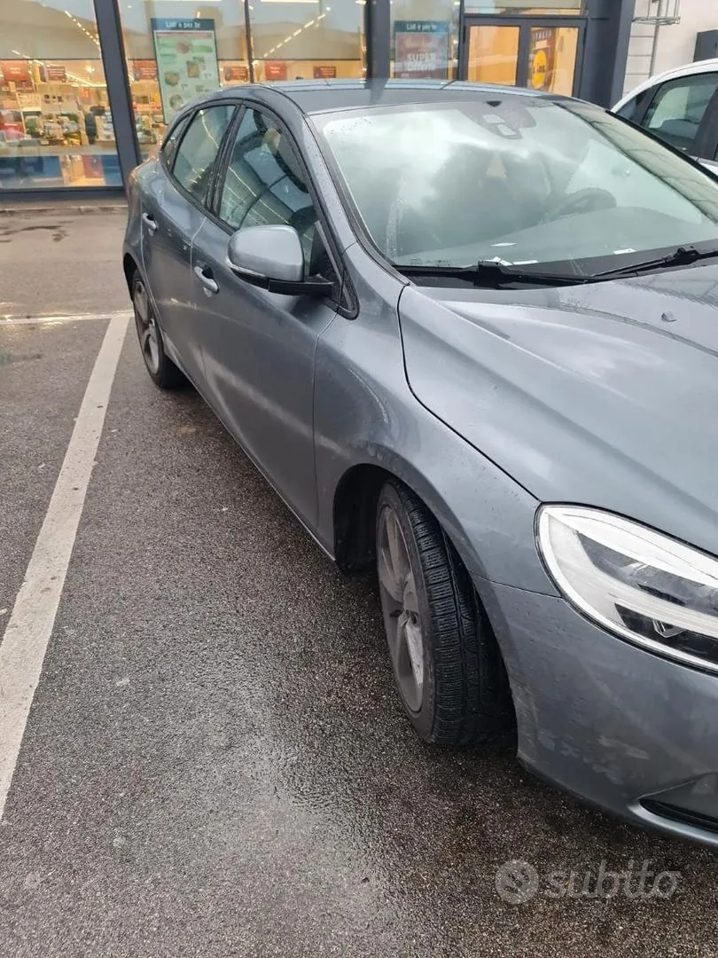 Volvo V40 2019 photo 5