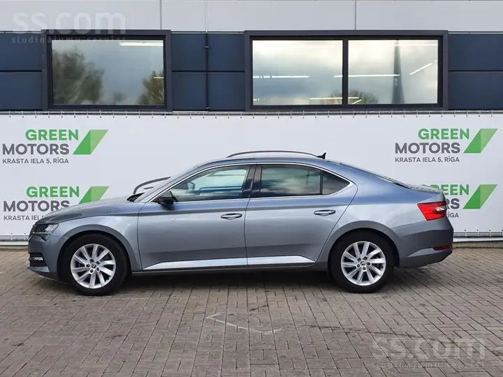 Skoda Superb 2021 photo 3