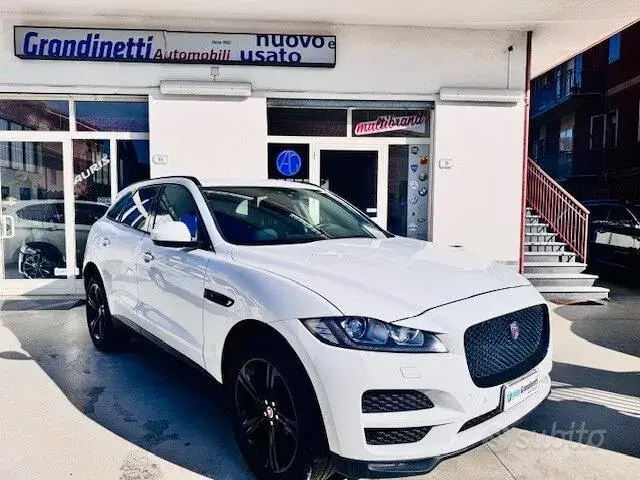 Jaguar F-Pace 2019 photo 3