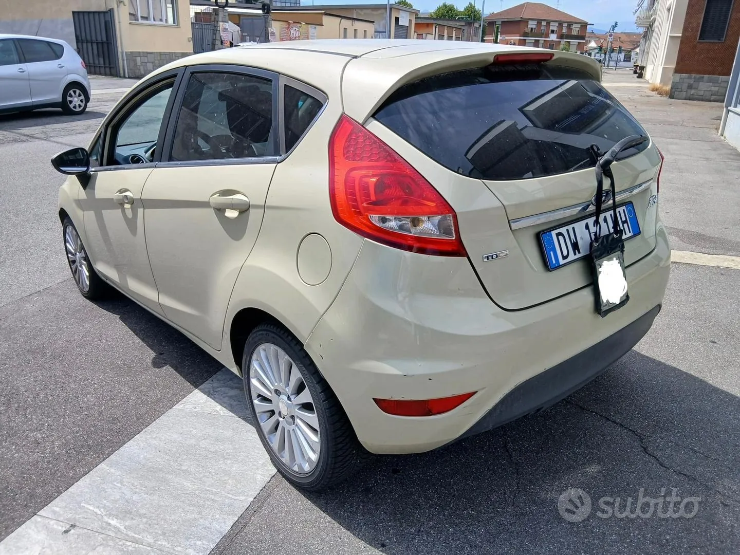 Ford Fiesta 2010 photo 4