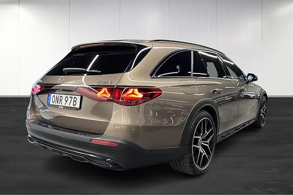 Mercedes-Benz E300 De 2025 photo 4