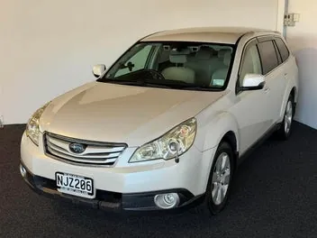Subaru Outback 2011 photo 2