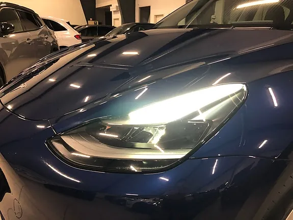 Tesla Model Y 2024 photo 4