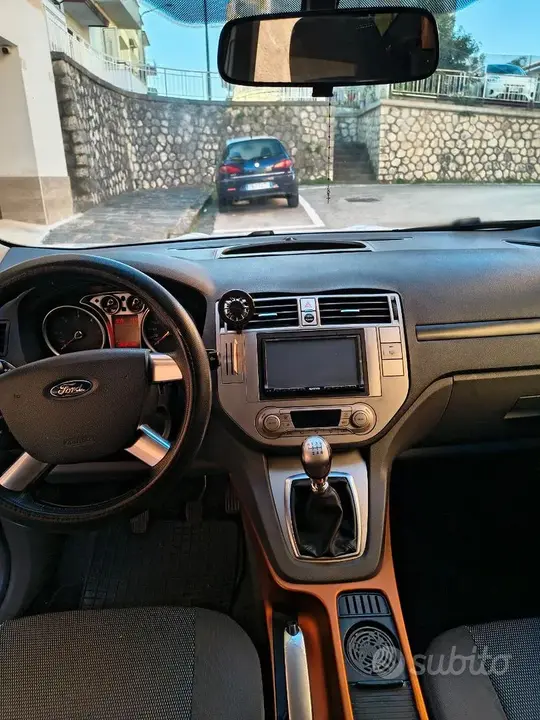 Ford Kuga 2010 photo 5