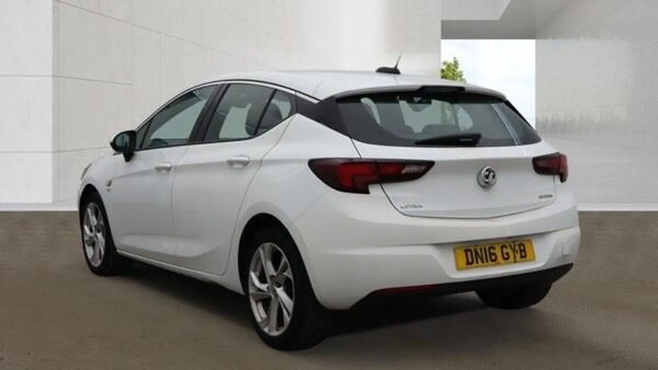Vauxhall Astra 2016 photo 3