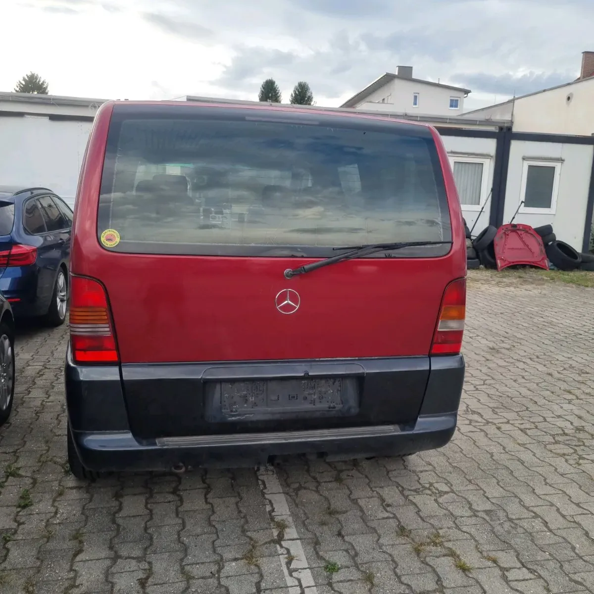 Mercedes-Benz V-Class 2000 photo 3