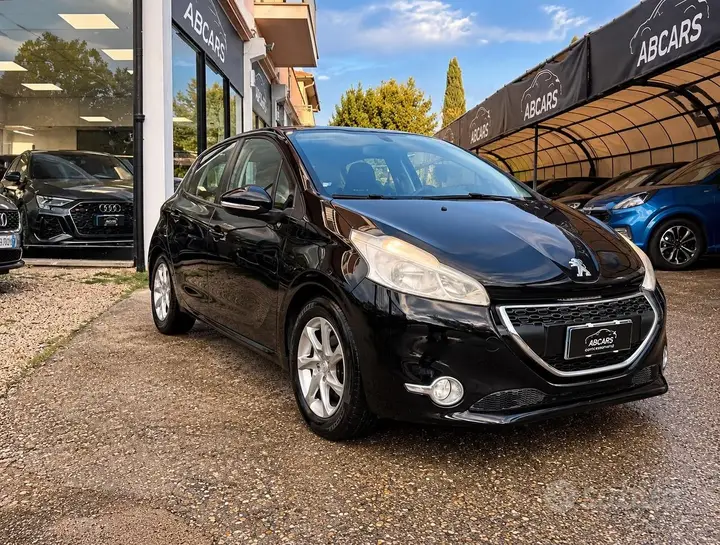 Peugeot 208 2013 photo 3