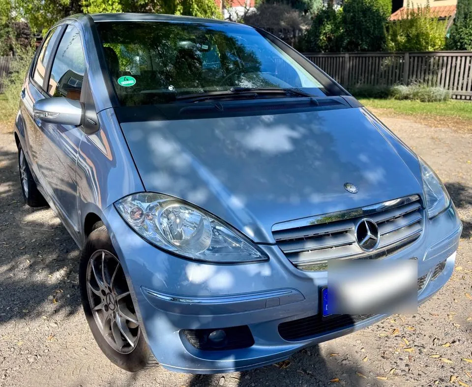 Mercedes-Benz A180