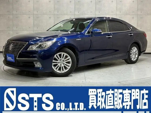 Toyota Crown Royal Hybrid