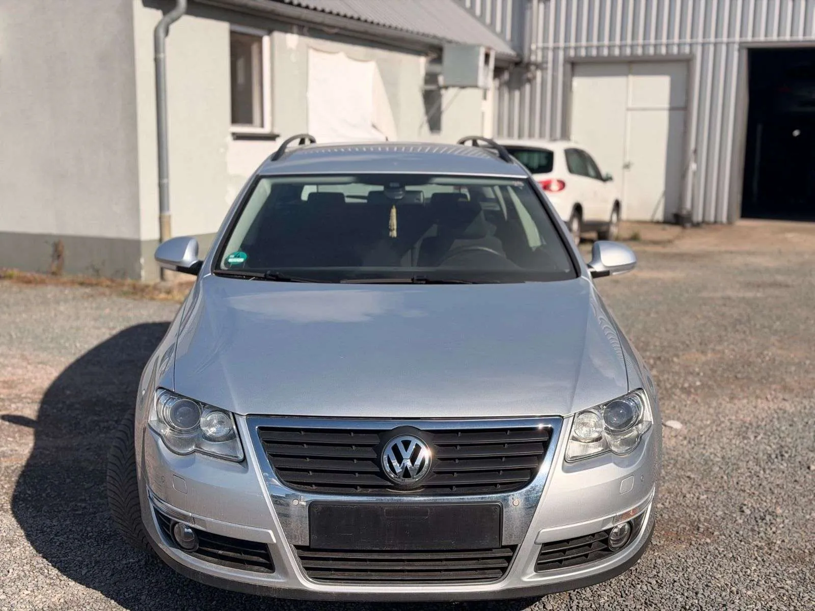 Volkswagen Passat 2010 photo 2