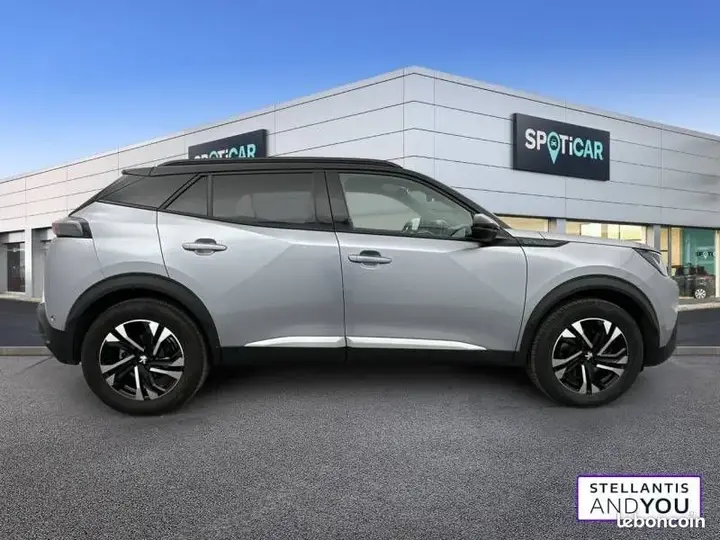 Peugeot 2008 2023 photo 4