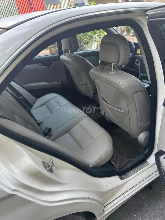 Mercedes-Benz C-Class 2010 photo 5