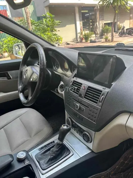 Mercedes-Benz C-Class 2010 photo 4