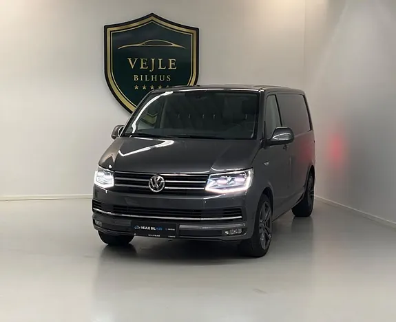 Volkswagen Transporter 2017 photo 2